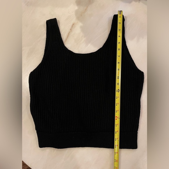 Vince Crossover V-Back Ribbed Tank in Black Scoop Neckline 100% Cotton Large NWT - Picture 4 of 16